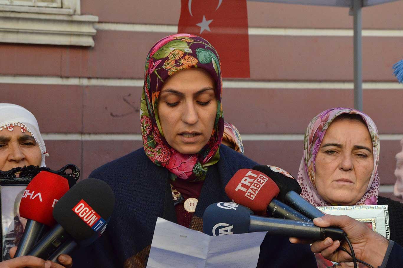 Evlat nöbetindeki ailelerden tüm ailelere çağrı