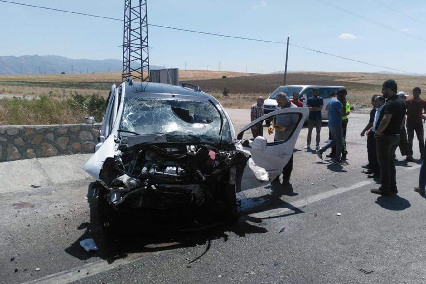 Feci kaza: Bir ölü 4 yaralı