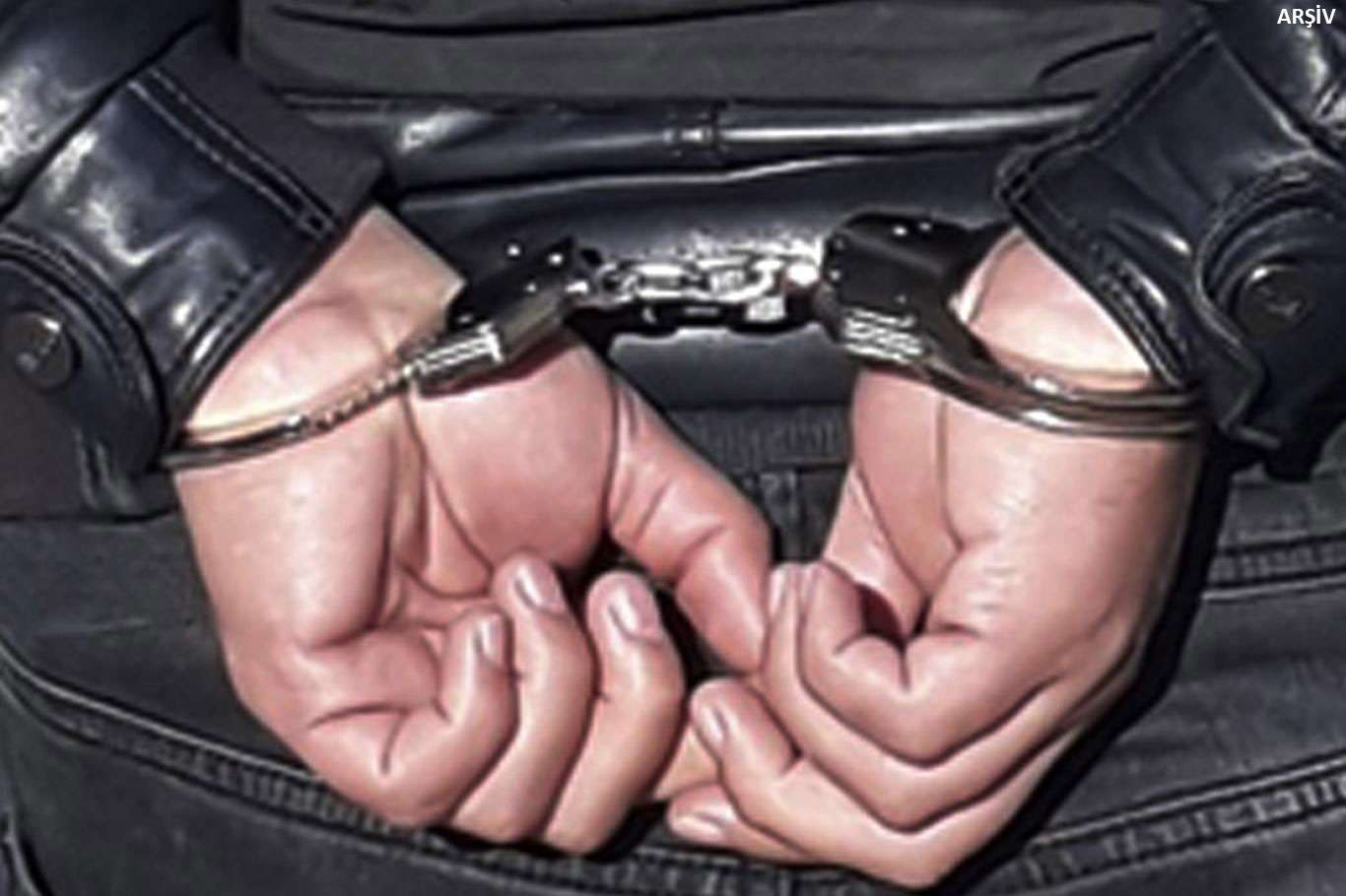 Fuhuş çetesi operasyonunda 8 kişi yakalandı