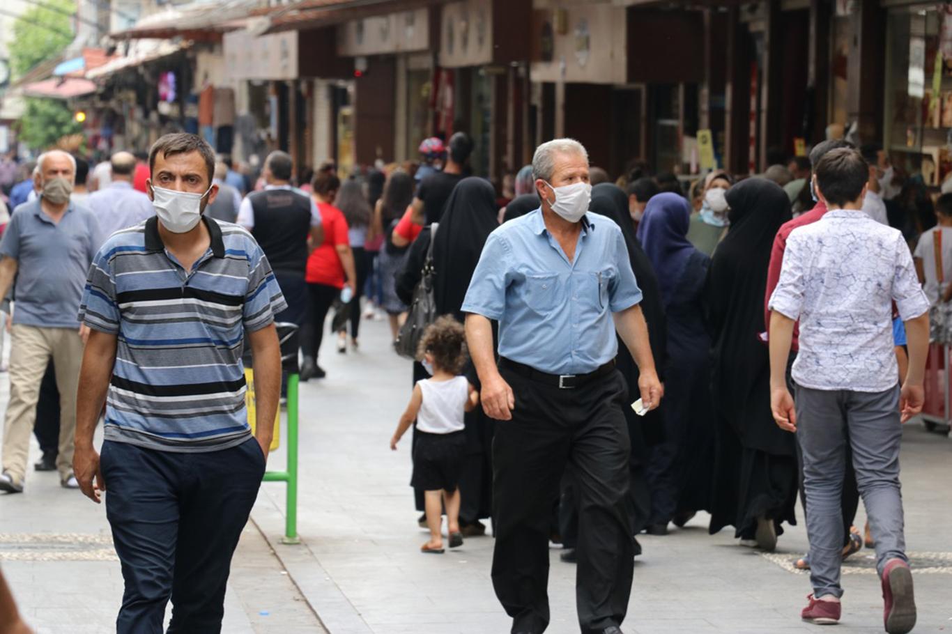  Gaziantep'te 1857 kişiye “sosyal mesafe ve maske” cezası verildi