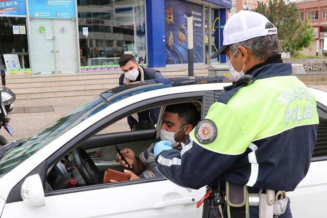 Gaziantep'te sokağa çıkma yasağına uymayanlara para cezası verildi