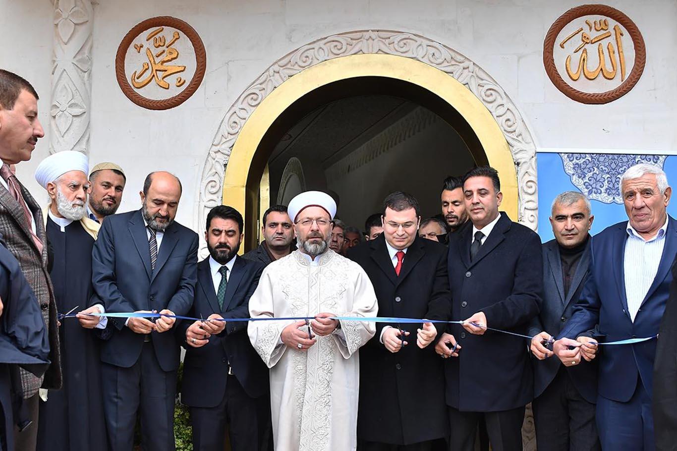 "Gençlerimiz ecdadımıza layık birer nesil olmaya çalışsınlar"
