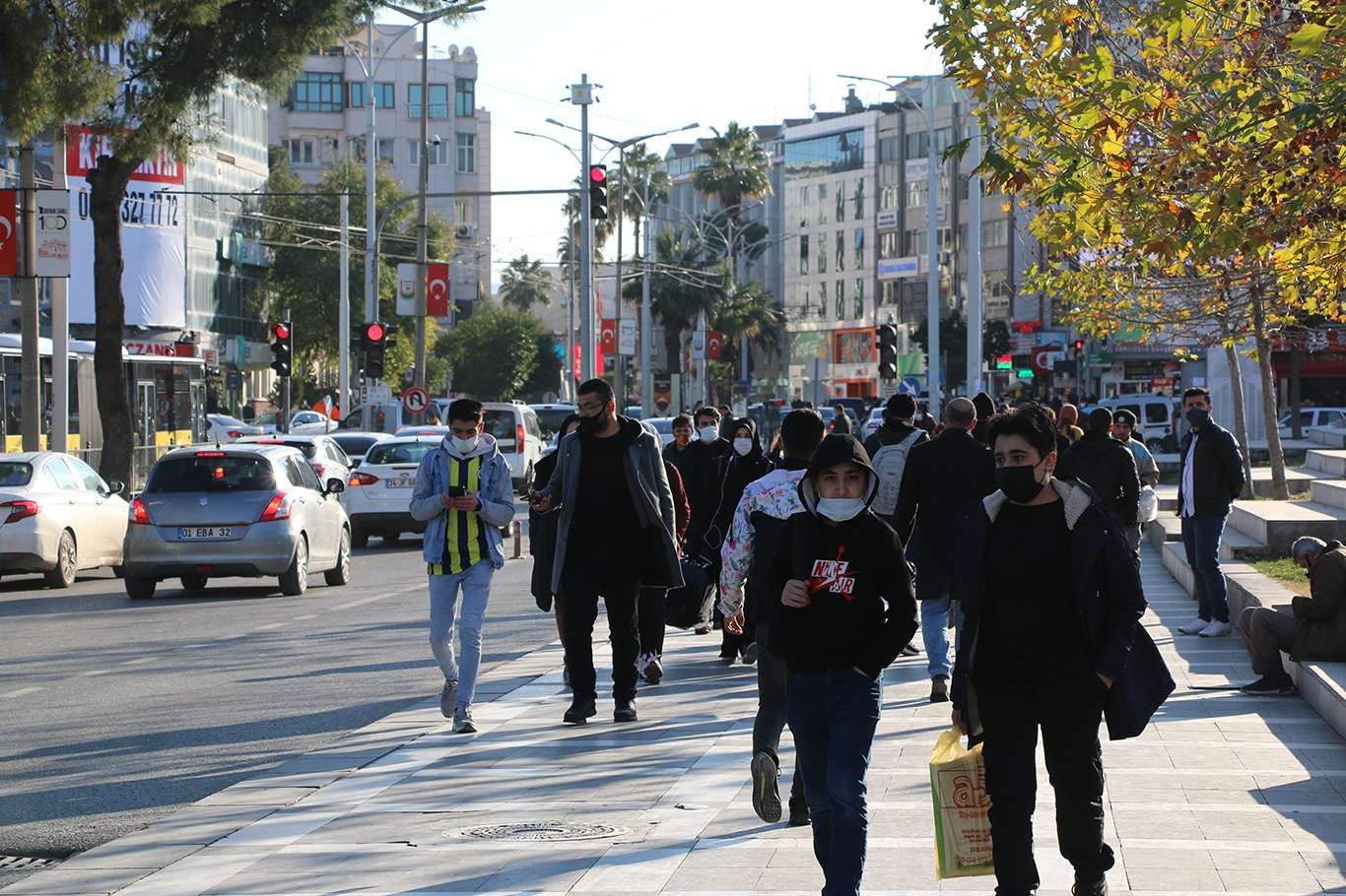 Halk A'dan Z'ye bütün ürünlere yapılan zamlardan şikâyetçi