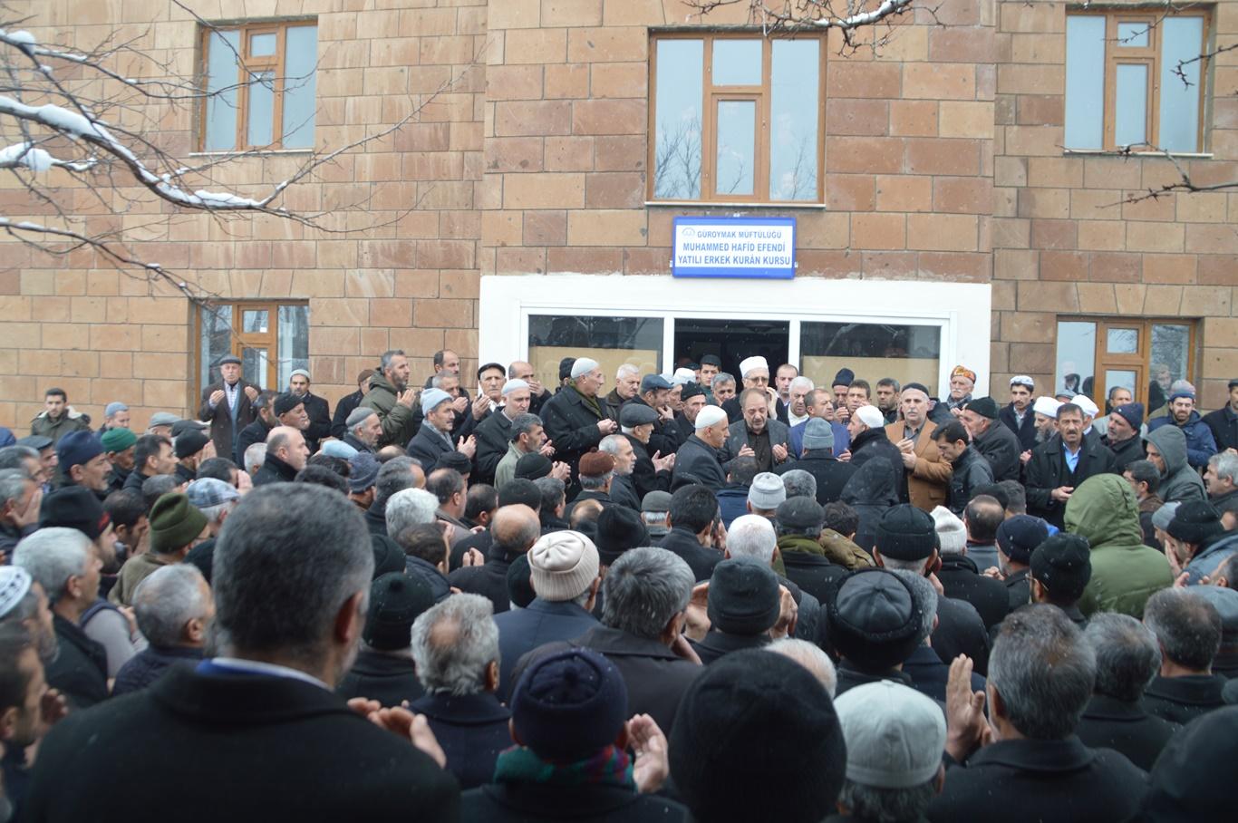 Halk, Şeyh Abdülkerim Çevik’in taziyesine akın ediyor