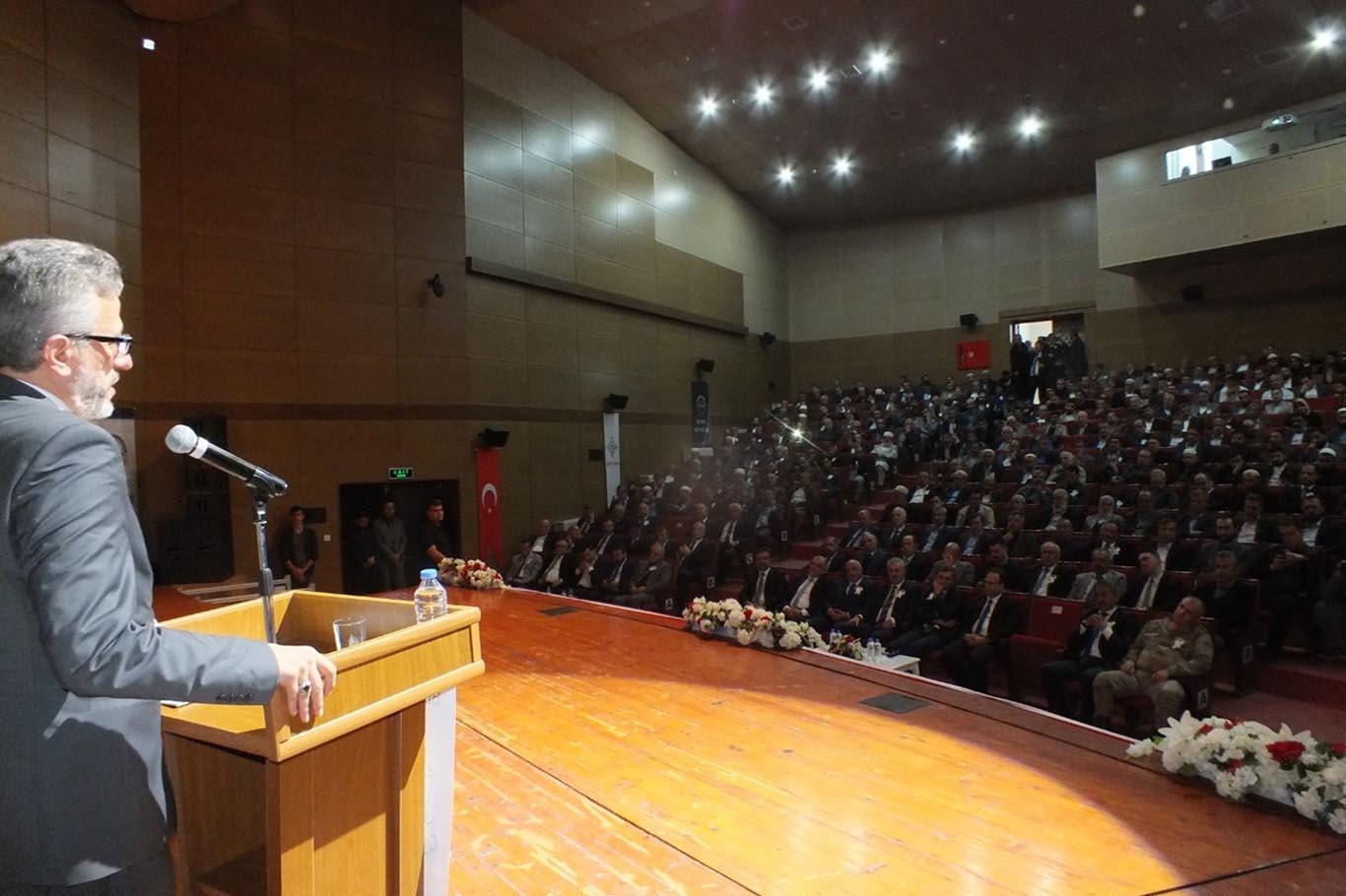 "Hazreti Peygamberin yaşantısının tamamını Kur’an belirliyordu"
