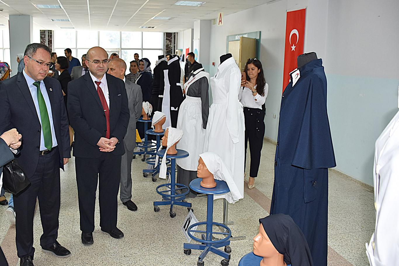 "Hemşirelik sevgi ve emek gerektiren bir meslektir"