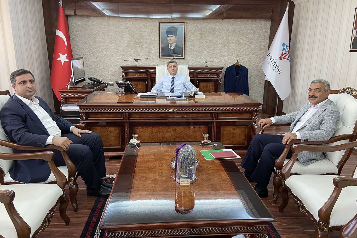 HÜDA PAR Batman’ın sorunlarını Vali Hulusi Şahin’le görüştü