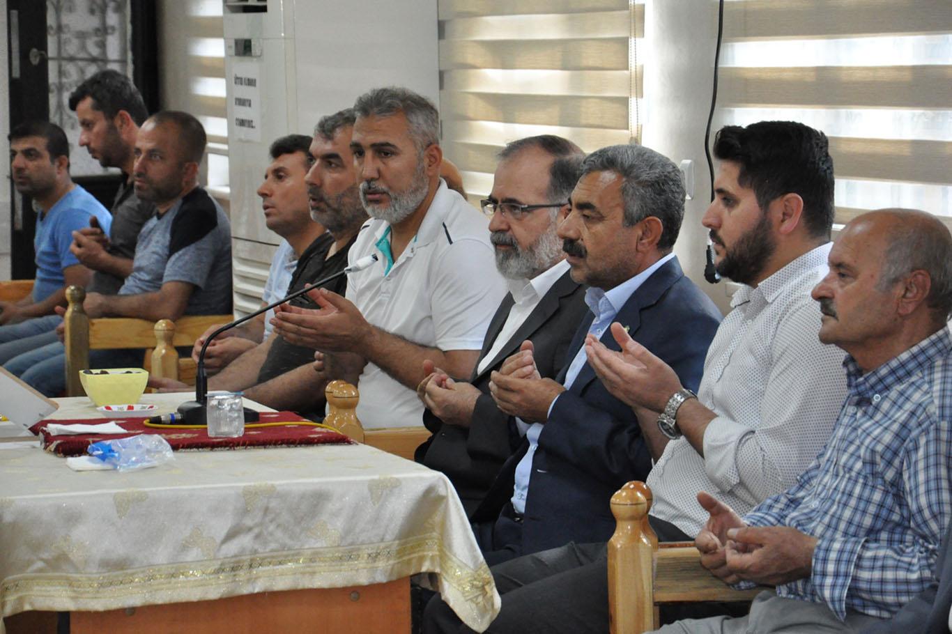 HÜDA PAR Batman'da "Mursi için kurulan taziye yeri"ne ziyarette bulundu