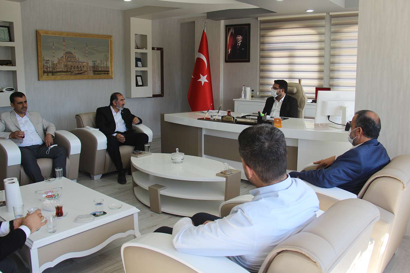HÜDA PAR Genel Başkan Yardımcısı Yılmaz Sur ilçesinde ziyaretlerde bulundu