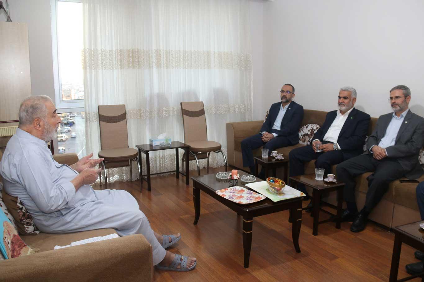 HÜDA PAR Genel Başkanı Sağlam'dan mütefekkir Halil'e ziyaret
