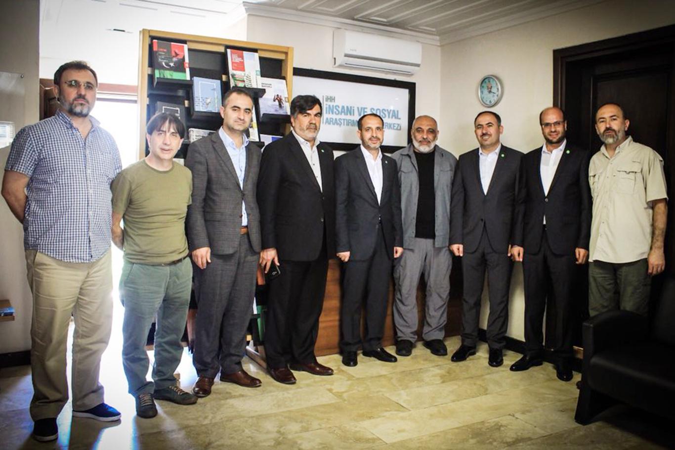 HÜDA PAR milletvekili adaylarından İHH’ya ziyaret