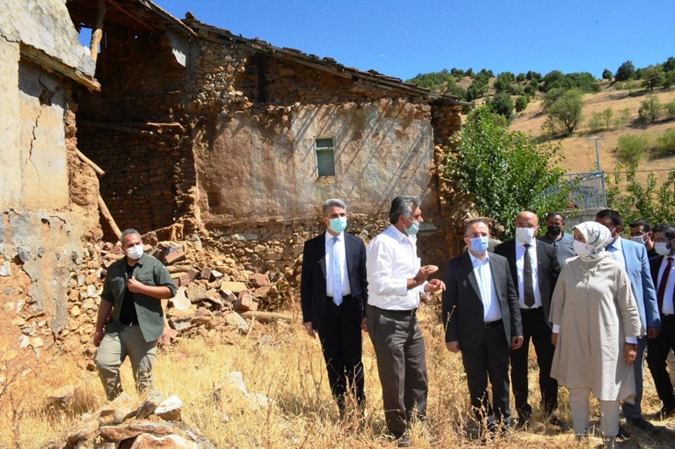 İçişleri Bakan Yardımcısı Çataklı, Malatya'da deprem bölgesinde incelemelerde bulundu