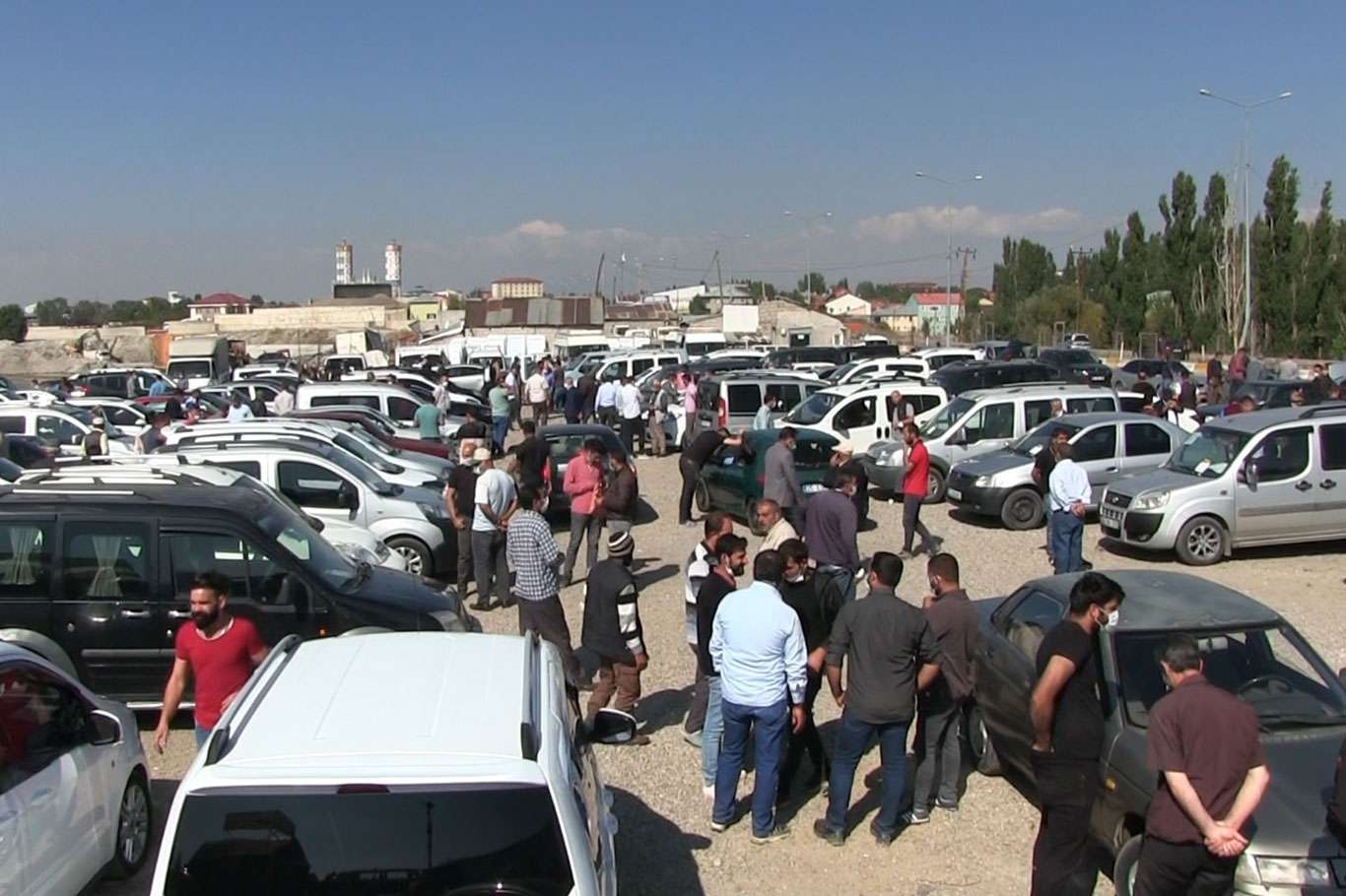 İkinci el aracını satan ev alıyor