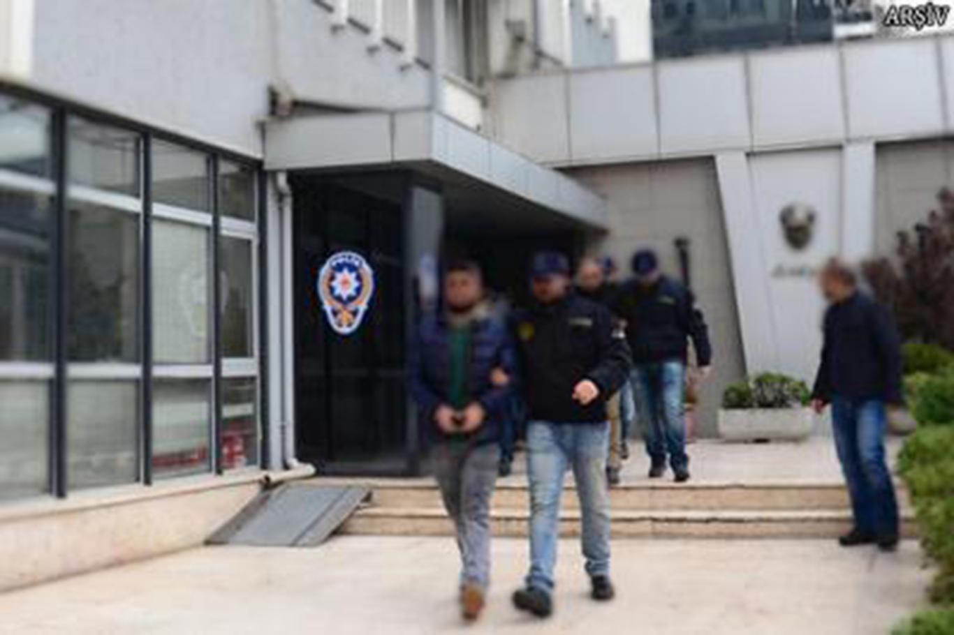 İran'dan giriş yapan PKK/YPG'li, HDP'li başkanla birlikte yakalandı