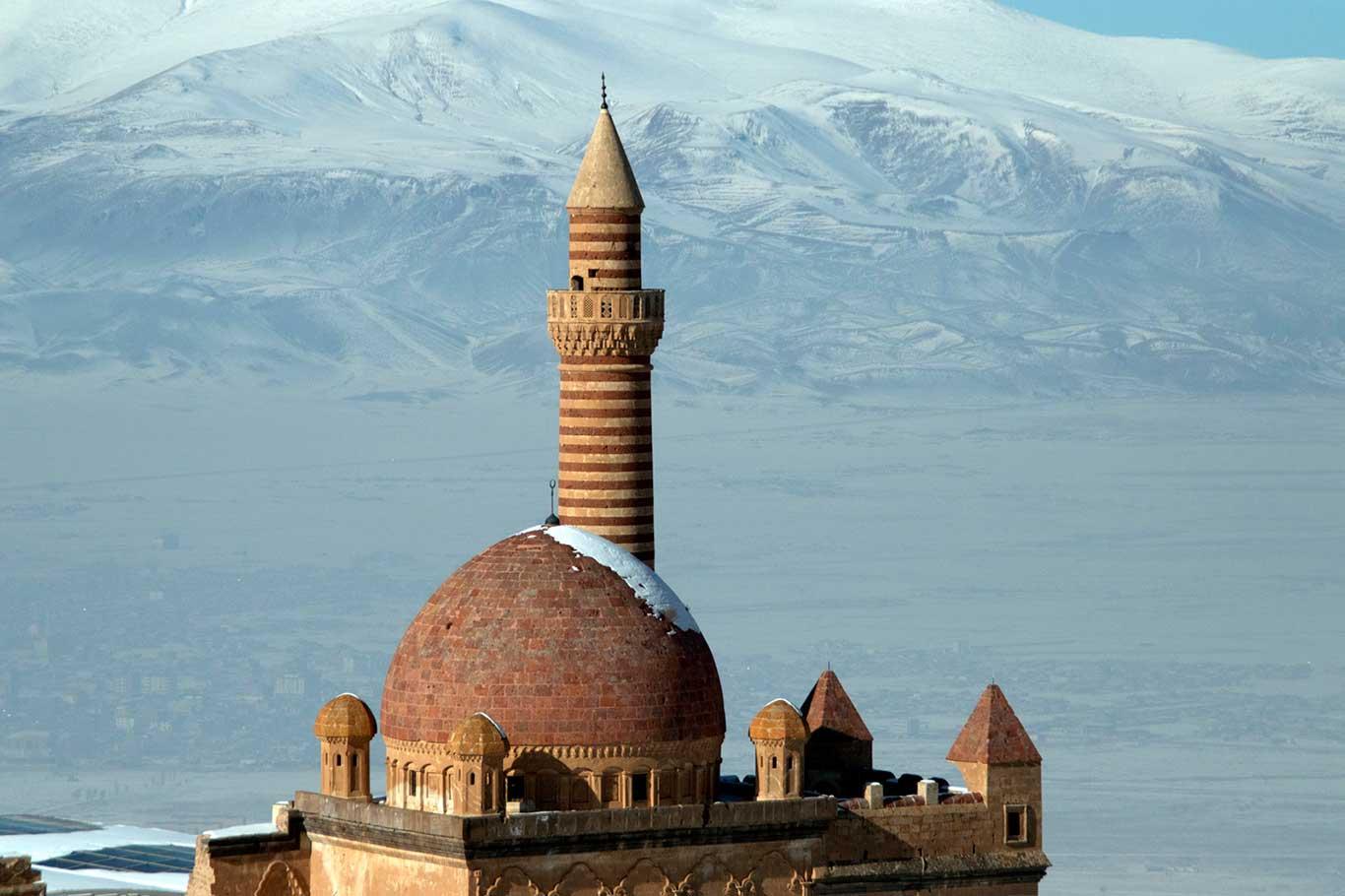 ​İshak Paşa Sarayı her mevsim ziyaretçilerini ağırlıyor