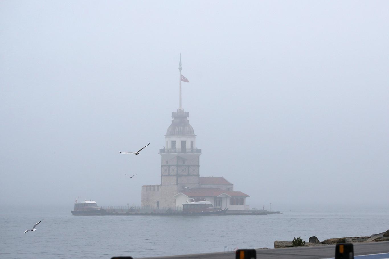 İstanbul’da deniz ulaşımına sis engeli