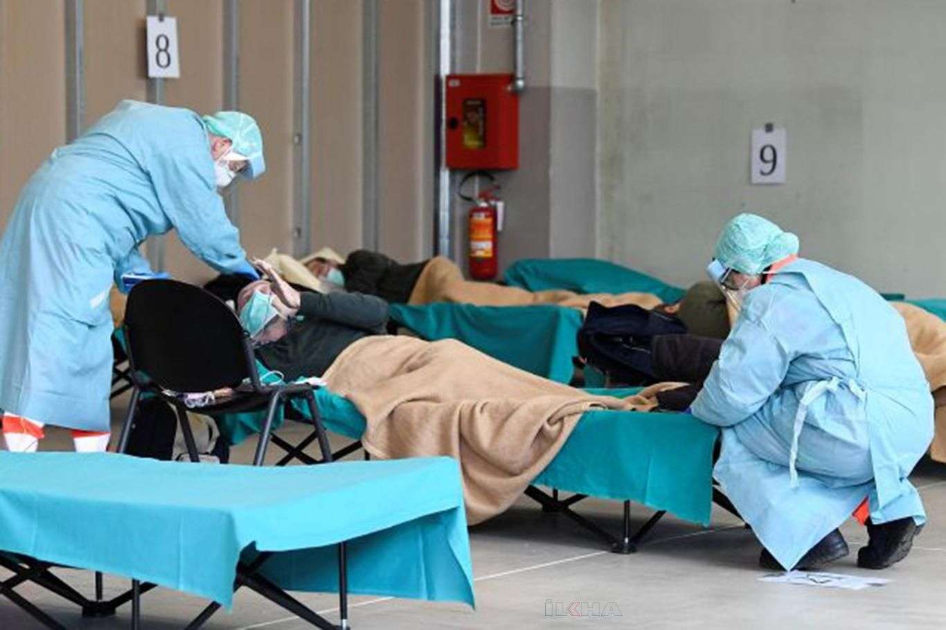 İtalya'da Covid-19 vaka sayısı 4 milyon 982 bin 22'ye yükseldi