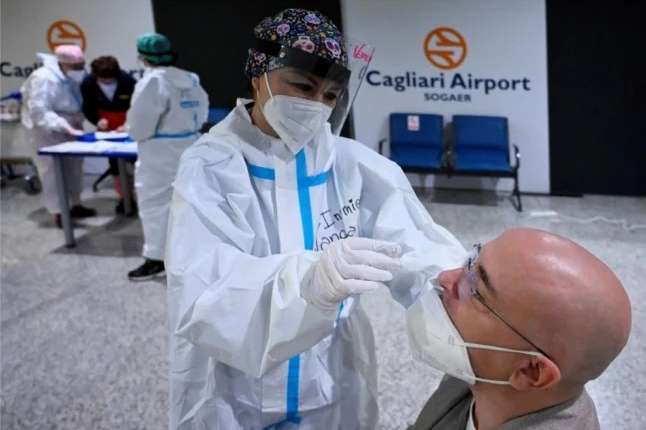 İtalya'da Omicron varyantı baskın hale geliyor