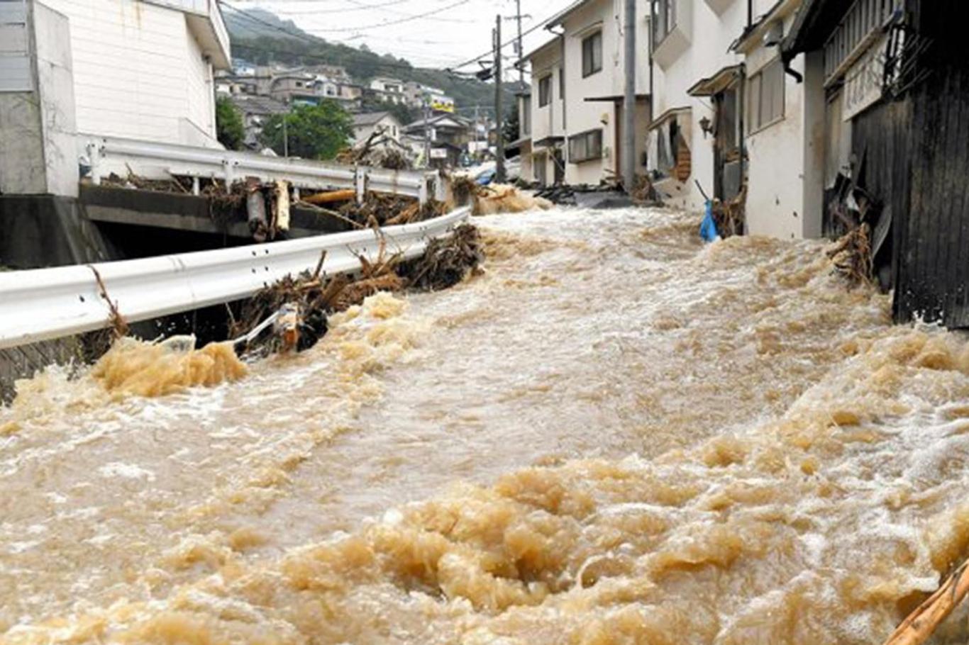 Japonya’da sel felaketi: 16 ölü, çok sayıda kişi kayıp