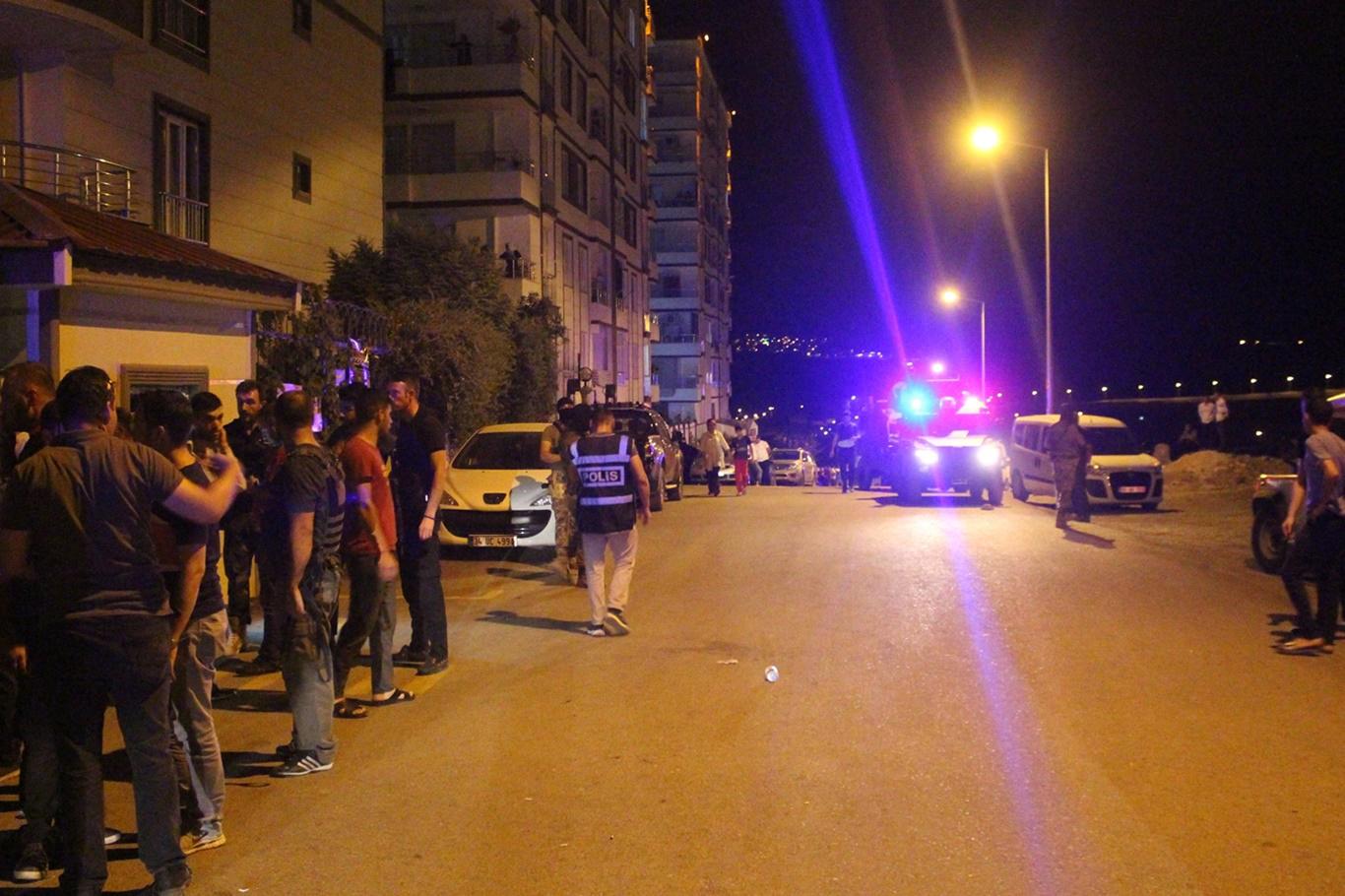Kadınların tartışmasına dahil olan erkekler arasında kavga: 4 yaralı