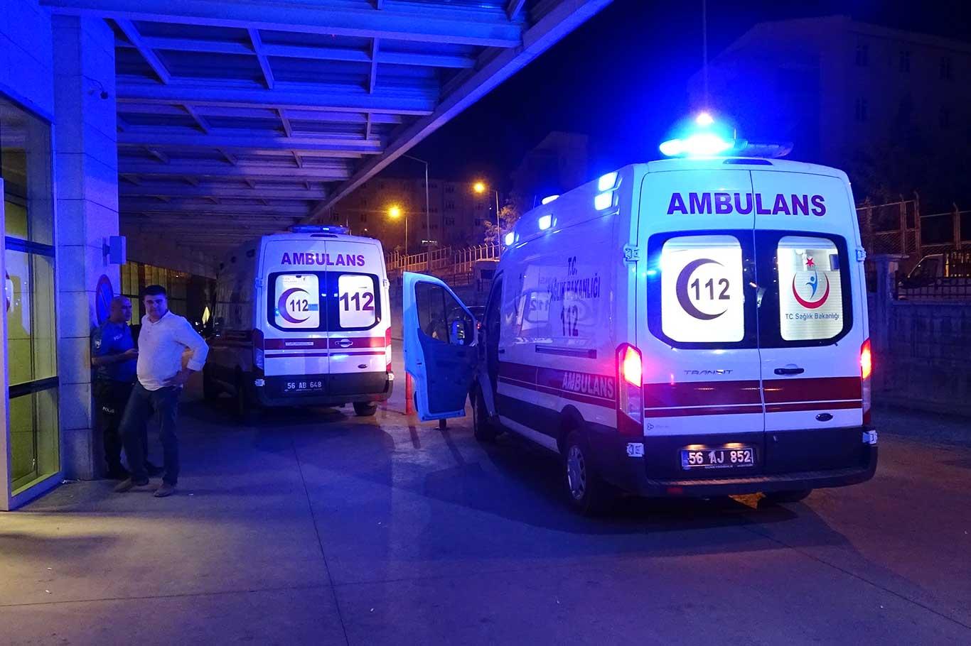 Kaldırıma çarpan araç takla attı: 2 yaralı