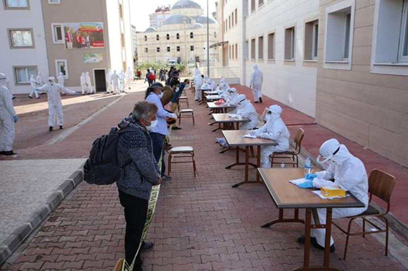Karadağ'dan Adıyaman'a getirilen işçiler karantinaya alındı