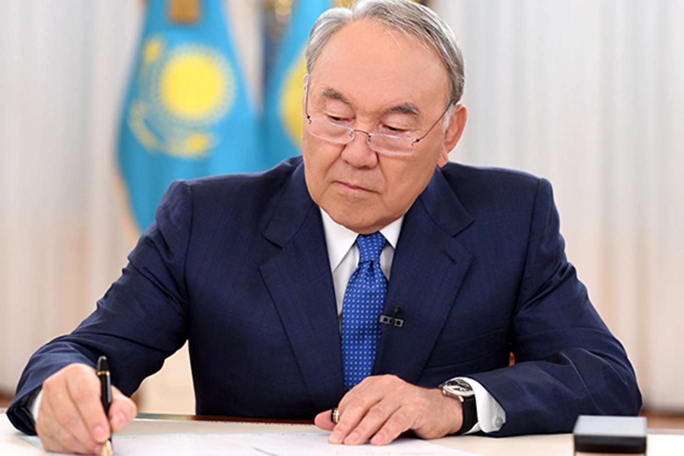 Kazakistan Cumhurbaşkanı Nazarbayev istifa etti