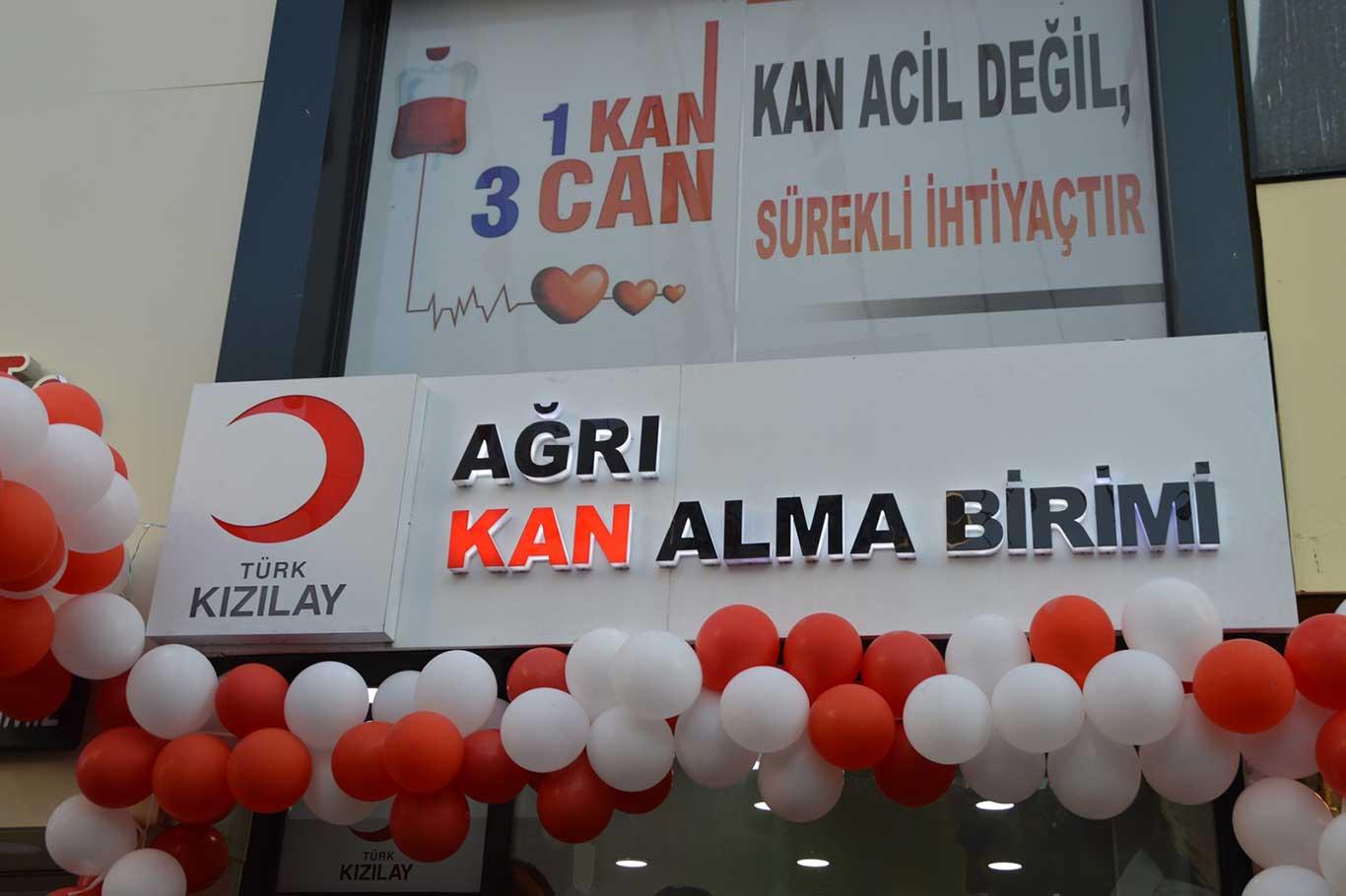 Kızılay Ağrı'da kan merkezi açtı