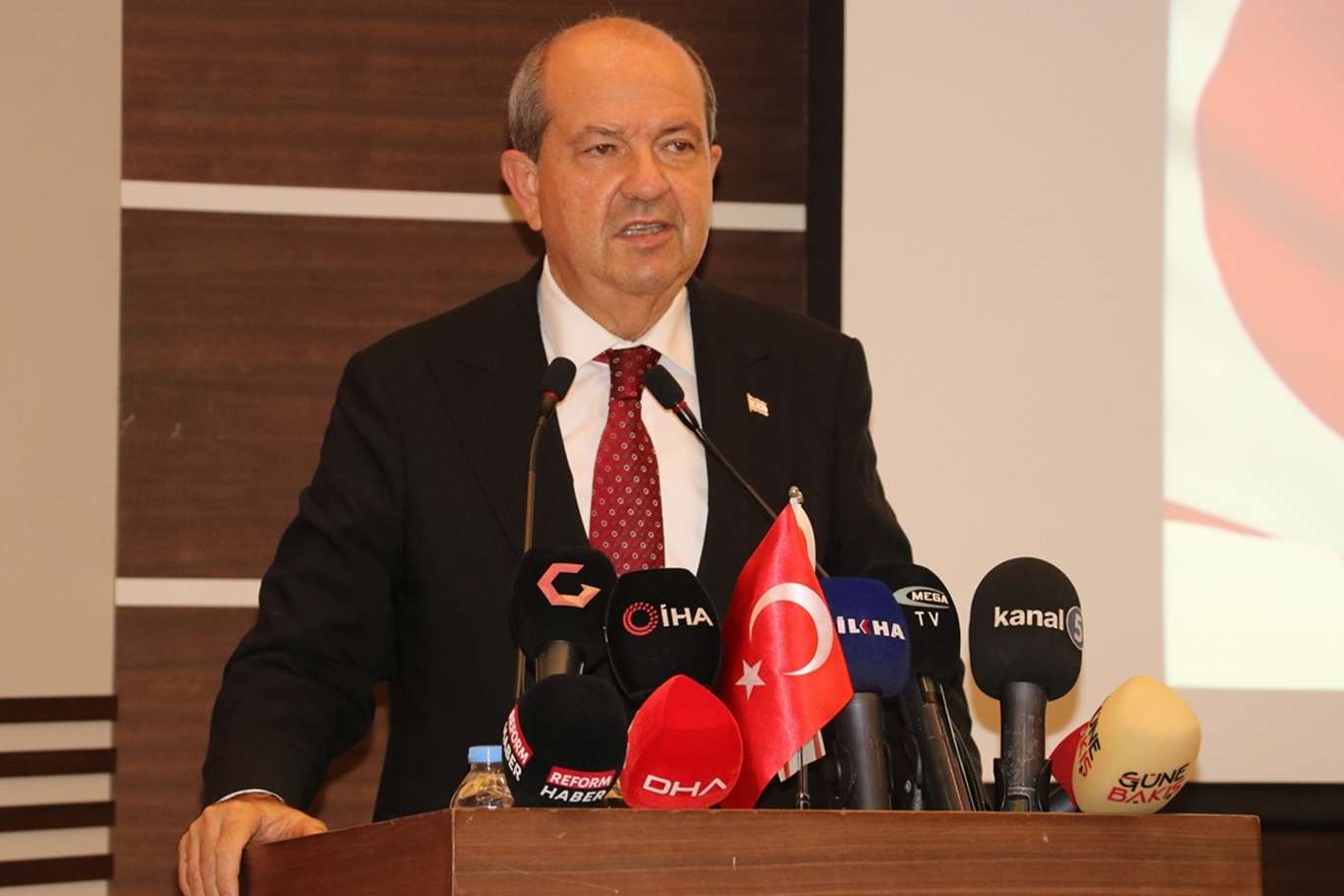 KKTC Cumhurbaşkanı Tatar’dan Gaziantep’teki iş insanlarına yatırım çağrısı