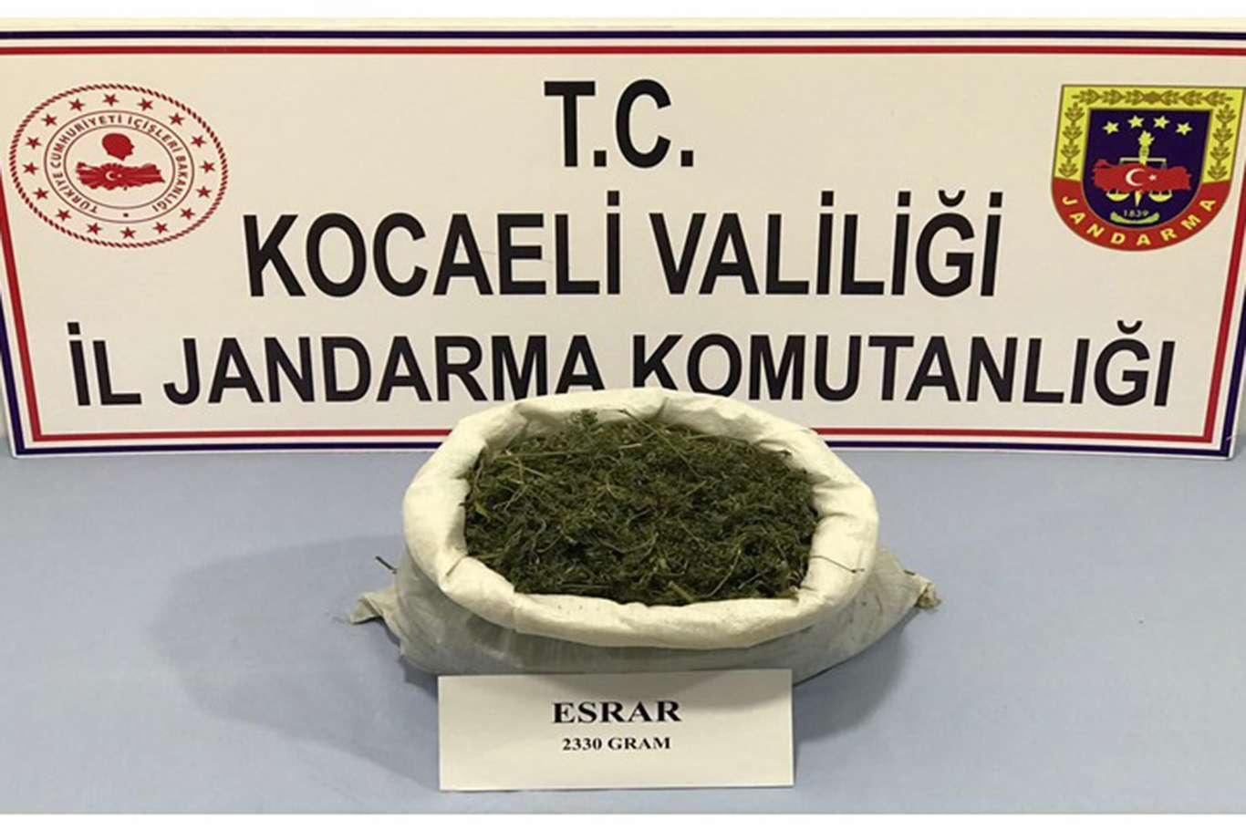 Kocaeli'de 2 bin 330 gram kubar esrar ele geçirildi