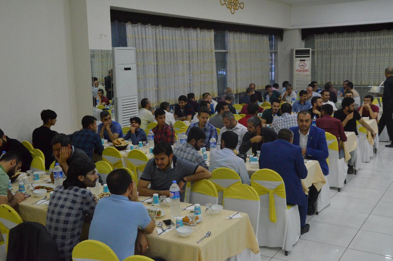 Köklü Değişim Dergisi’nden iftar programı
