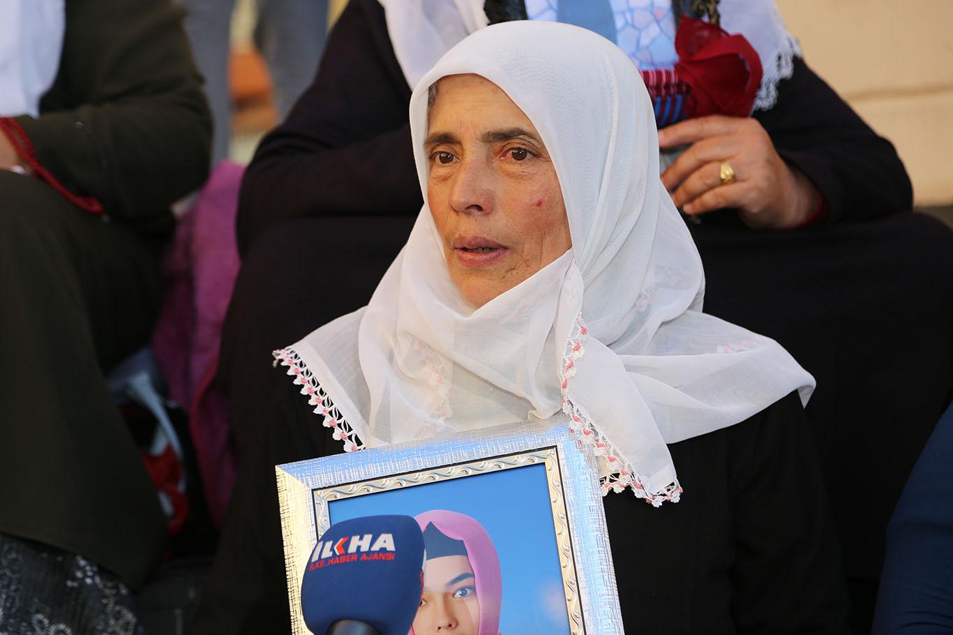 Kütahya’dan evlat nöbetine katılan anne "Su içsem bardağımdasın yemek yesem kaşığımdasın"