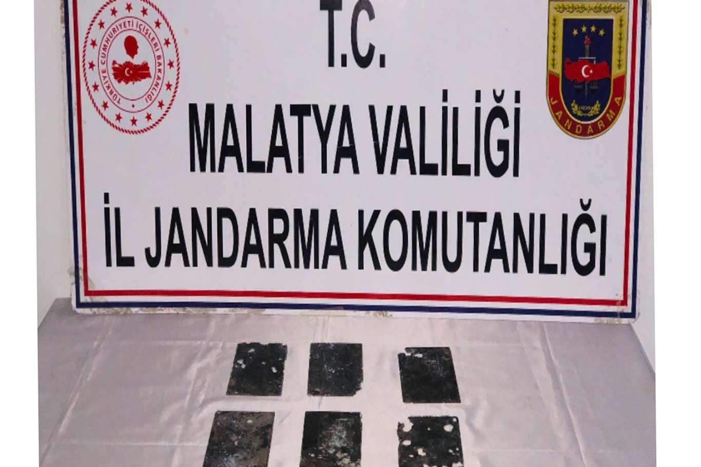 Malatya'da 6 adet tarihi eser levha ele geçirildi
