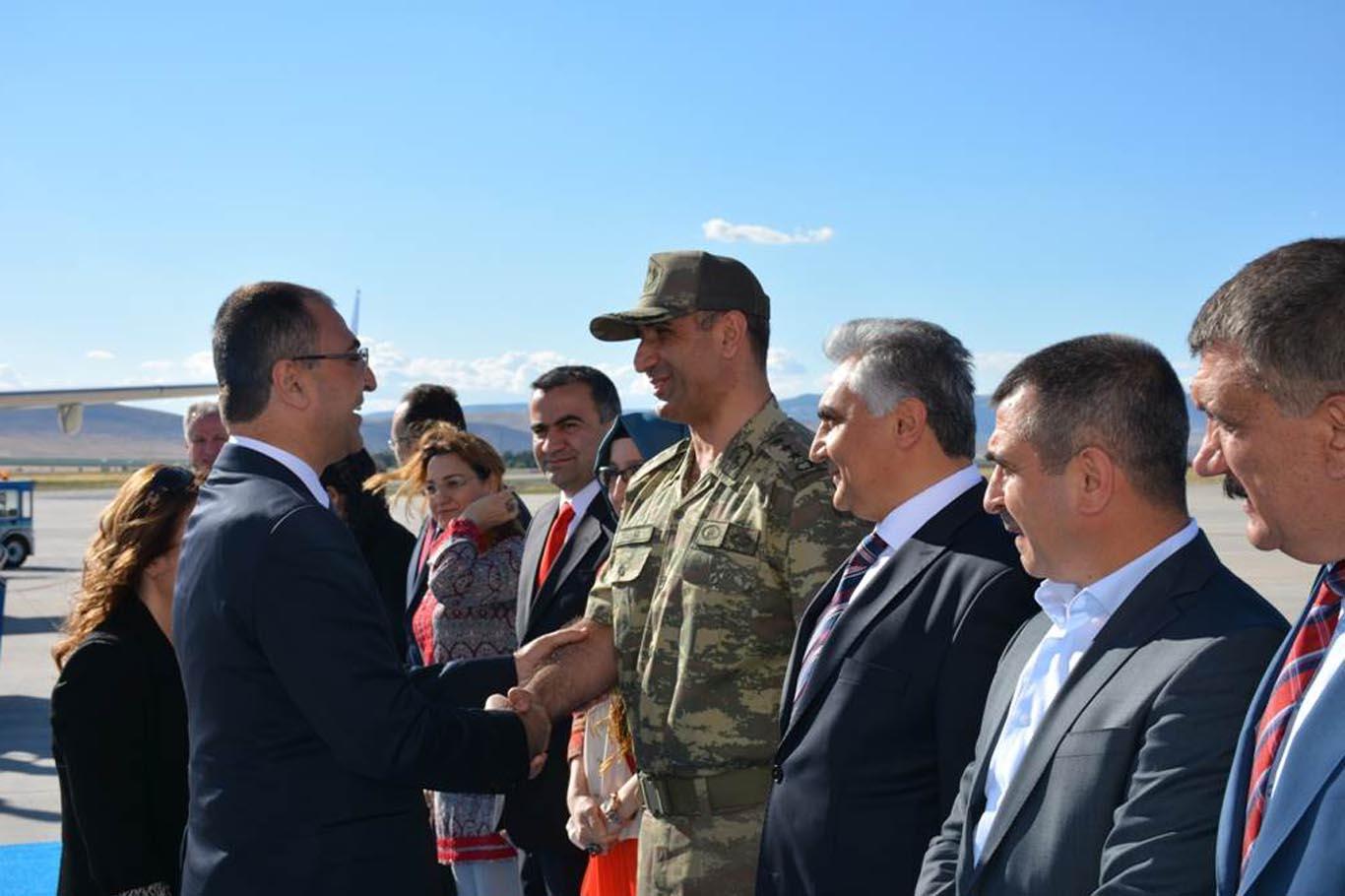 Malatya'ya atanan Vali Toprak göreve başladı