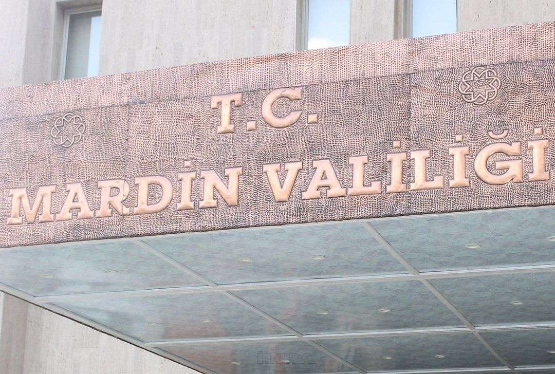 Mardin Valiliğinden “sağlıkçıların kirli maskeyle çalıştığı”  iddialarına yalanlama