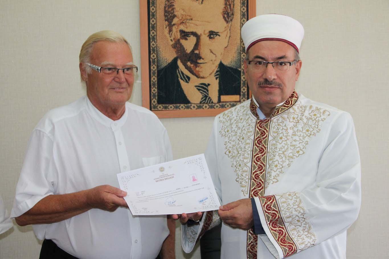 Mardin’e gelen Alman vatandaşı Müslüman oldu