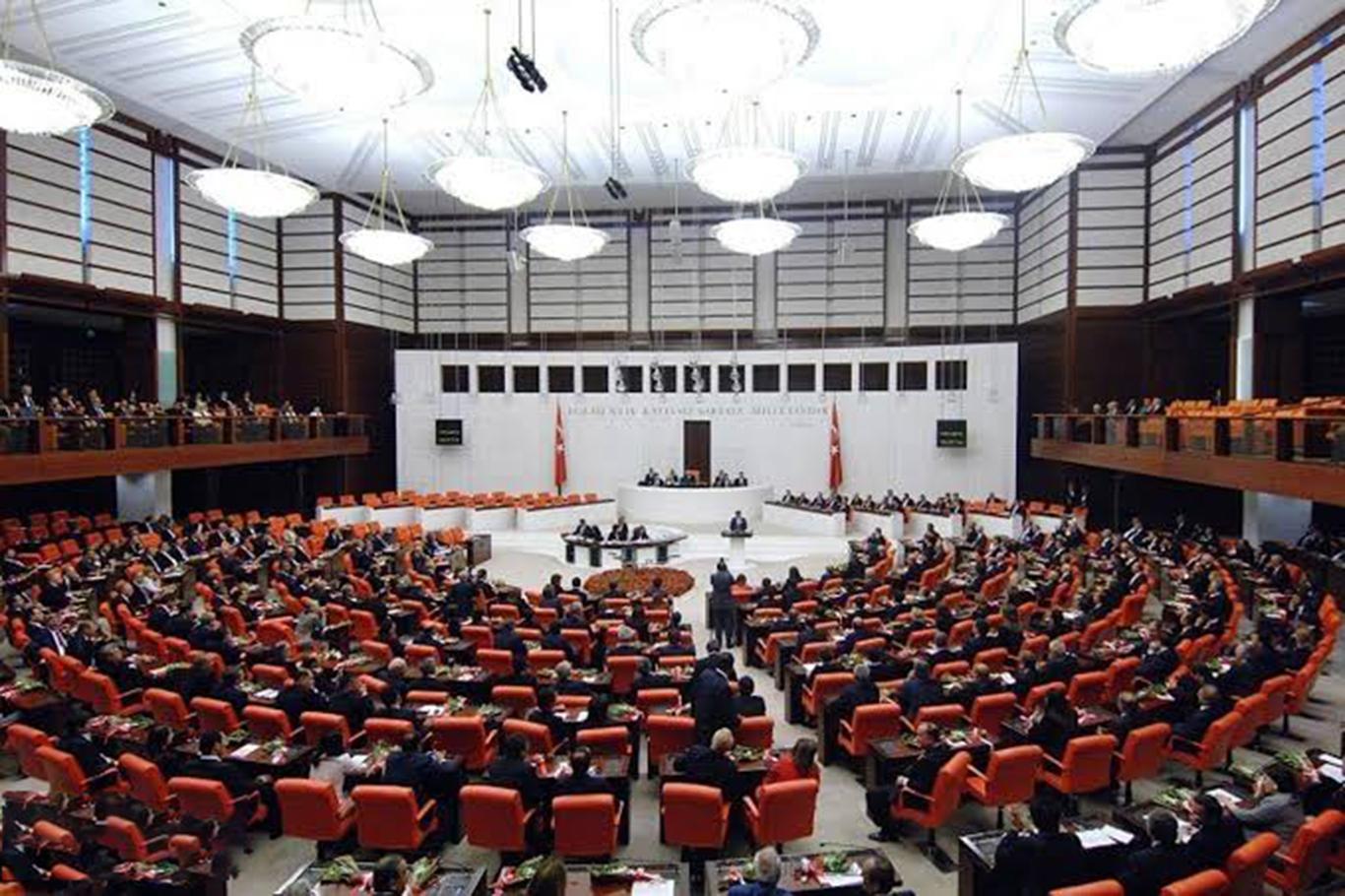 Meclis yeni vergi düzenlemesi için mesai yapacak