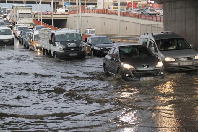 Meteorolojiden "kuvvetli" yağış ve rüzgâr uyarısı