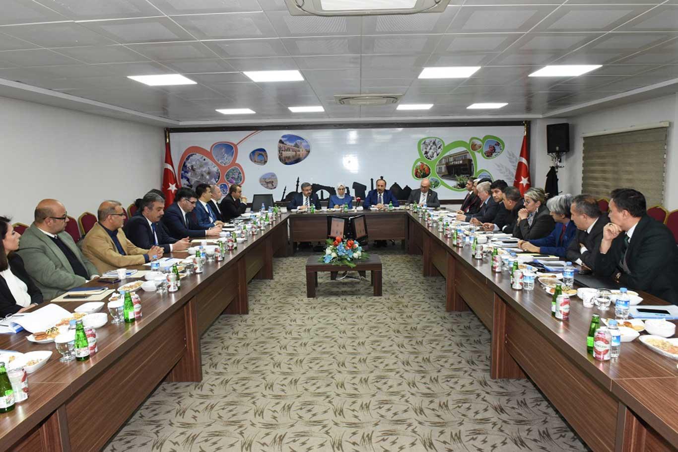 Mevsimlik tarım işçiliği probleminin temelinde ekonomik sıkıntılar var