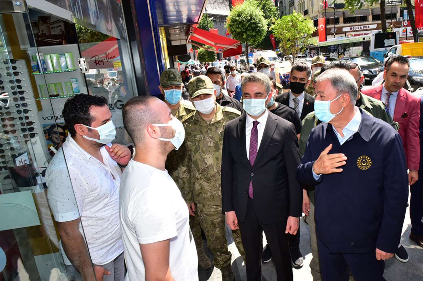 Millî Savunma Bakanı Akar Malatya’da inceleme ve denetlemelerde bulundu