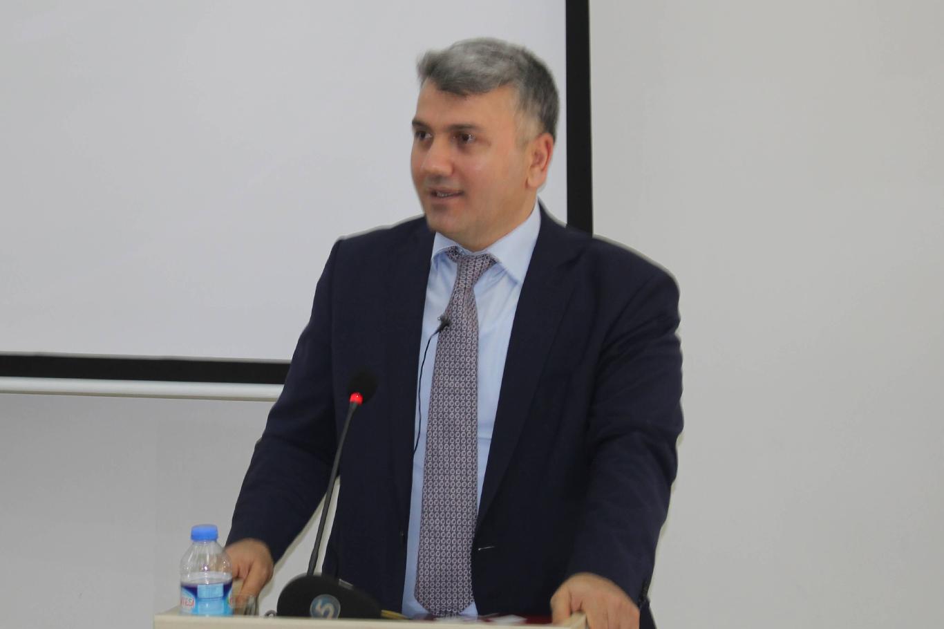 Öğrencilere gazetecilik semineri verildi