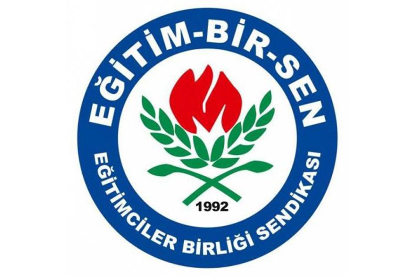"Öğretmenlerimize hak ettiği değeri vermeliyiz"