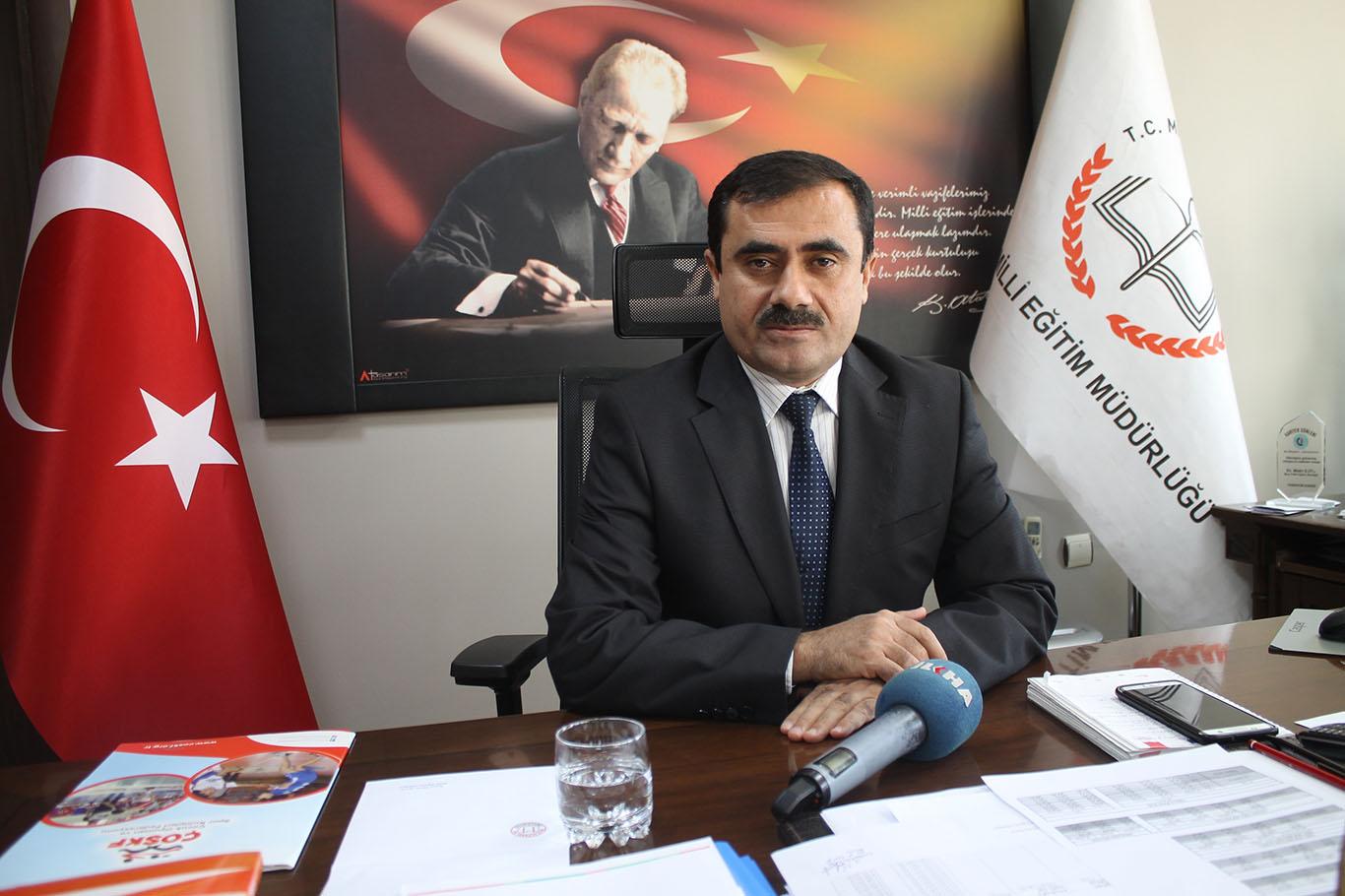 "Oku Muş" projesi ile Muşlular her akşam kitap okuyor