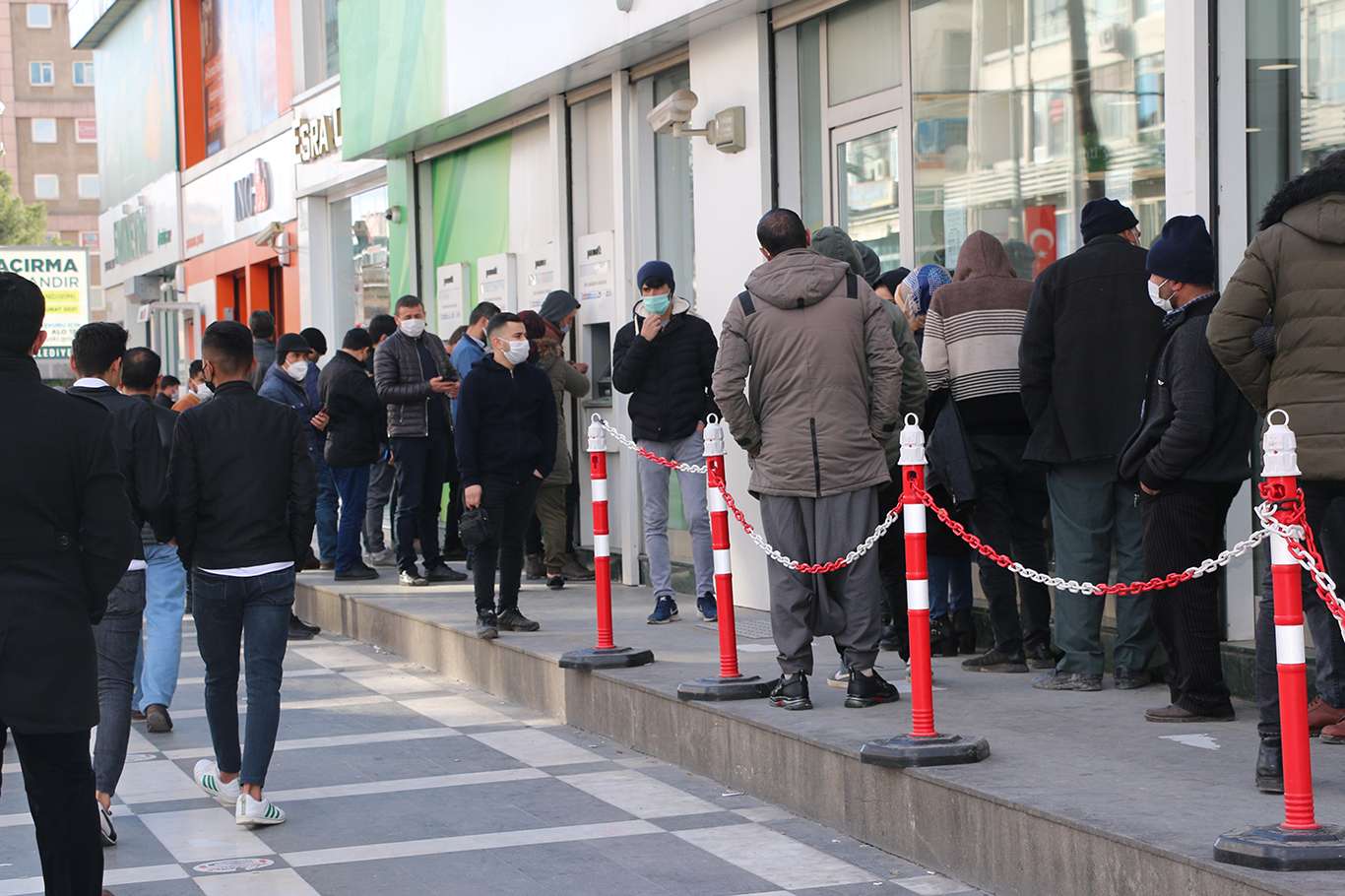 Okunmadan imzalanan sözleşmeler mağdur ediyor