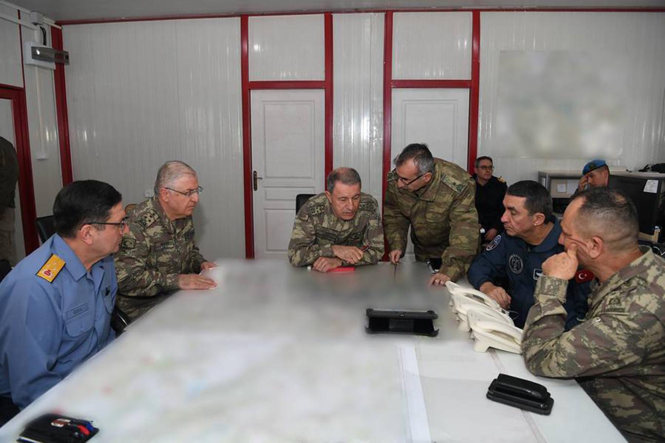 Genelkurmay Başkanı Akar Hatay ve Kilis'te incelemelerde bulundu