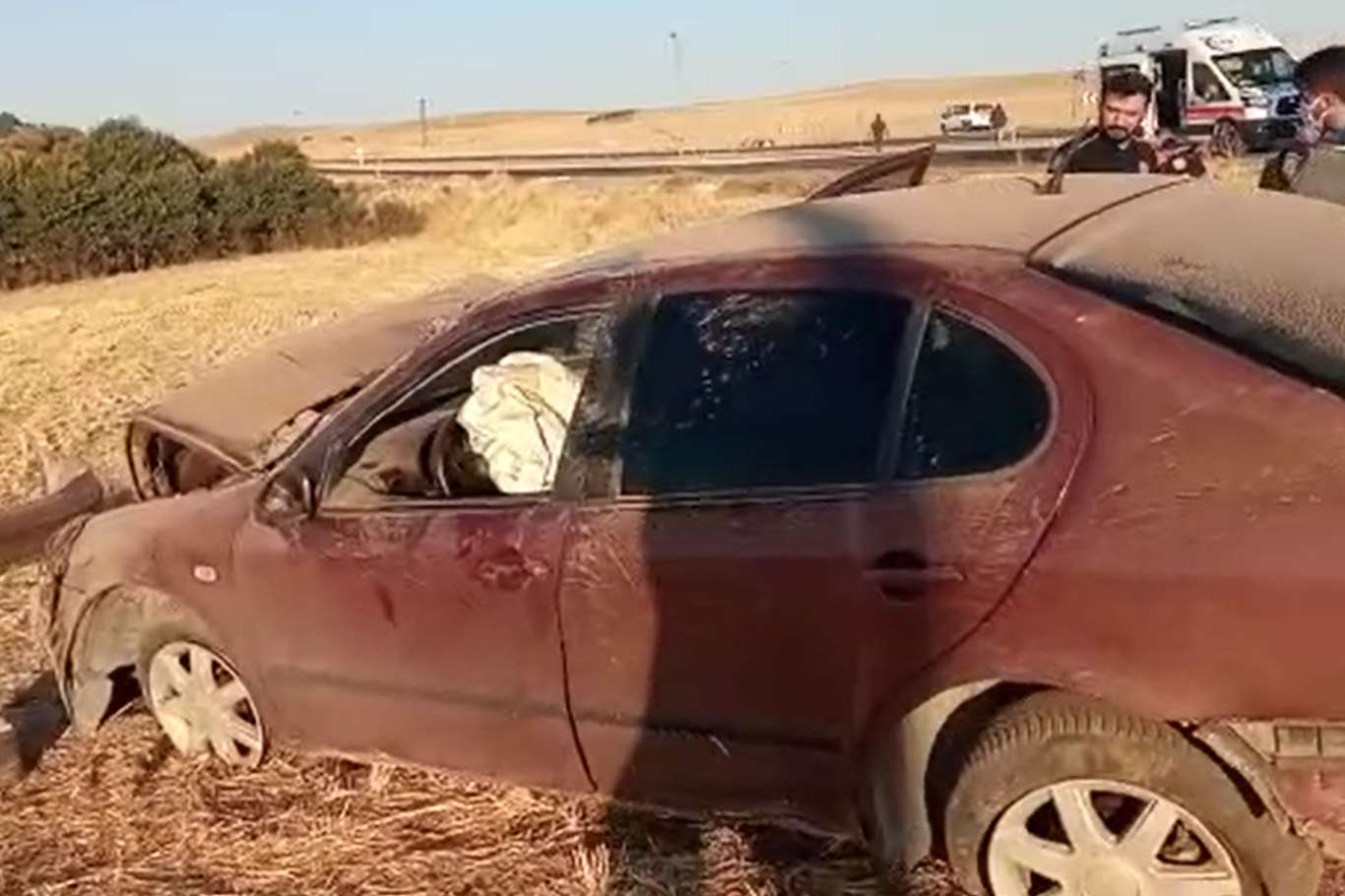 Otomobil şarampole girdi: 2 yaralı