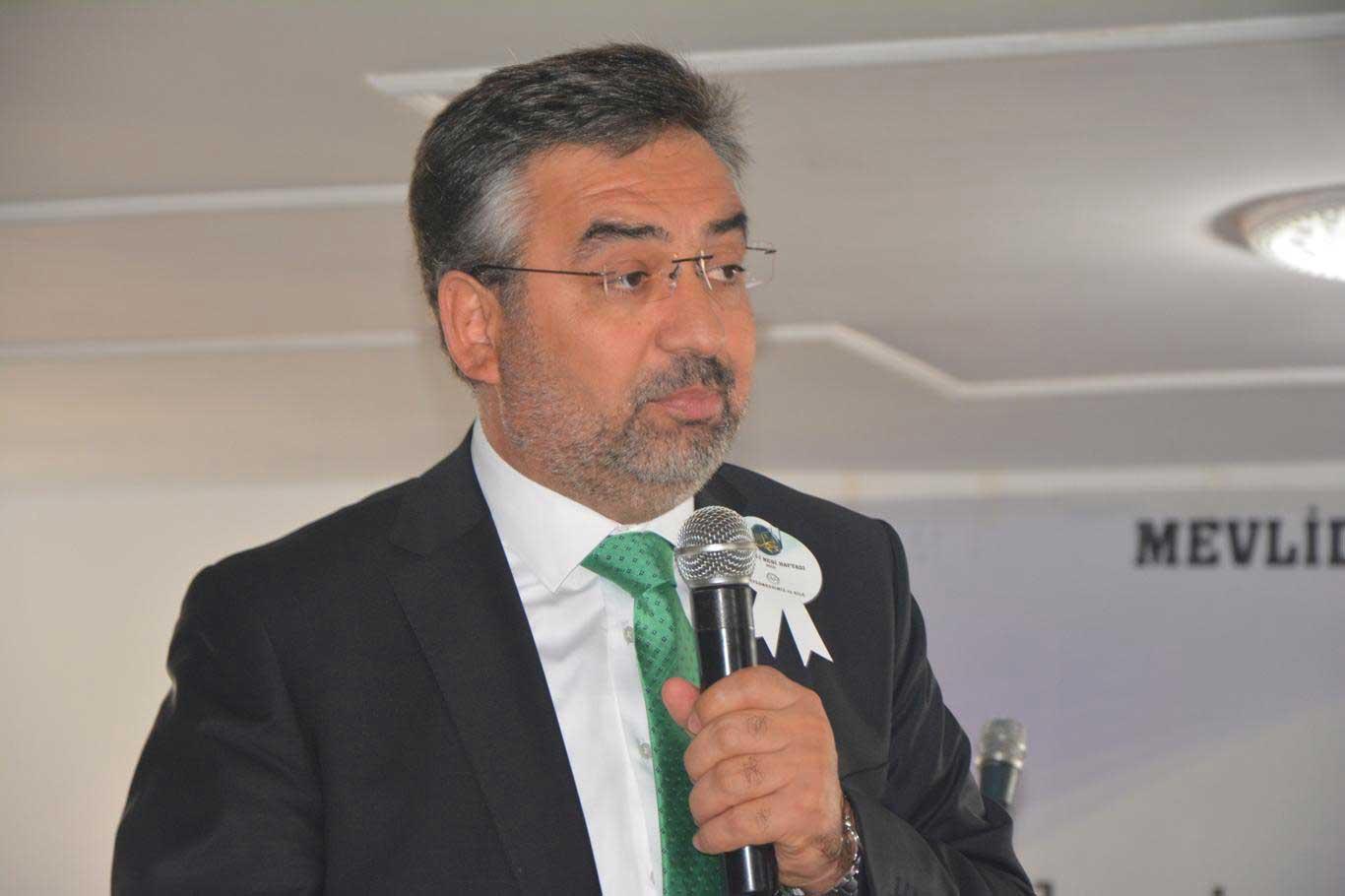 "Peygamber'i sevmek onun gibi bir eş olabilmektir"