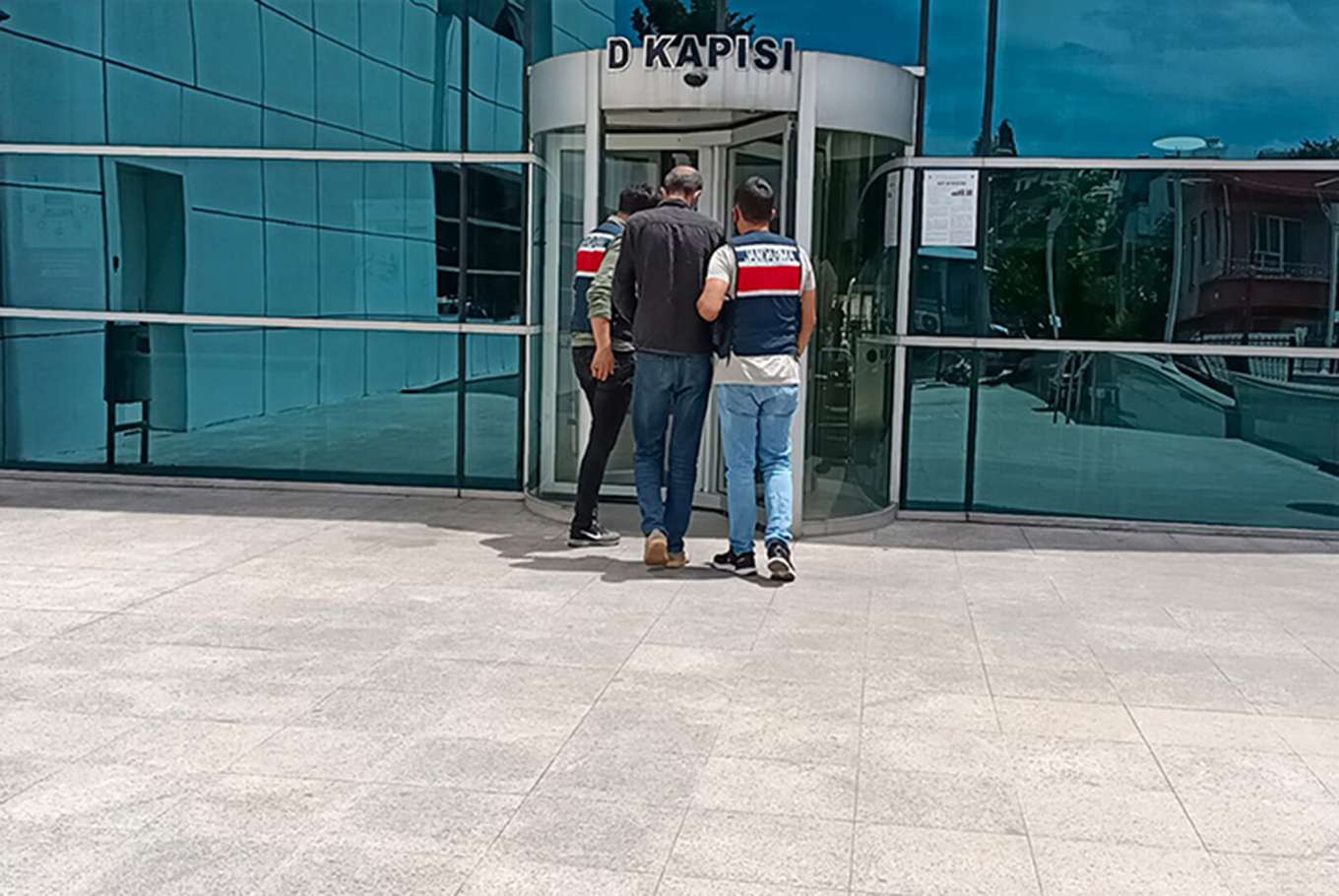 PKK'ye finans sağladığı belirtilen bir şahıs tutuklandı