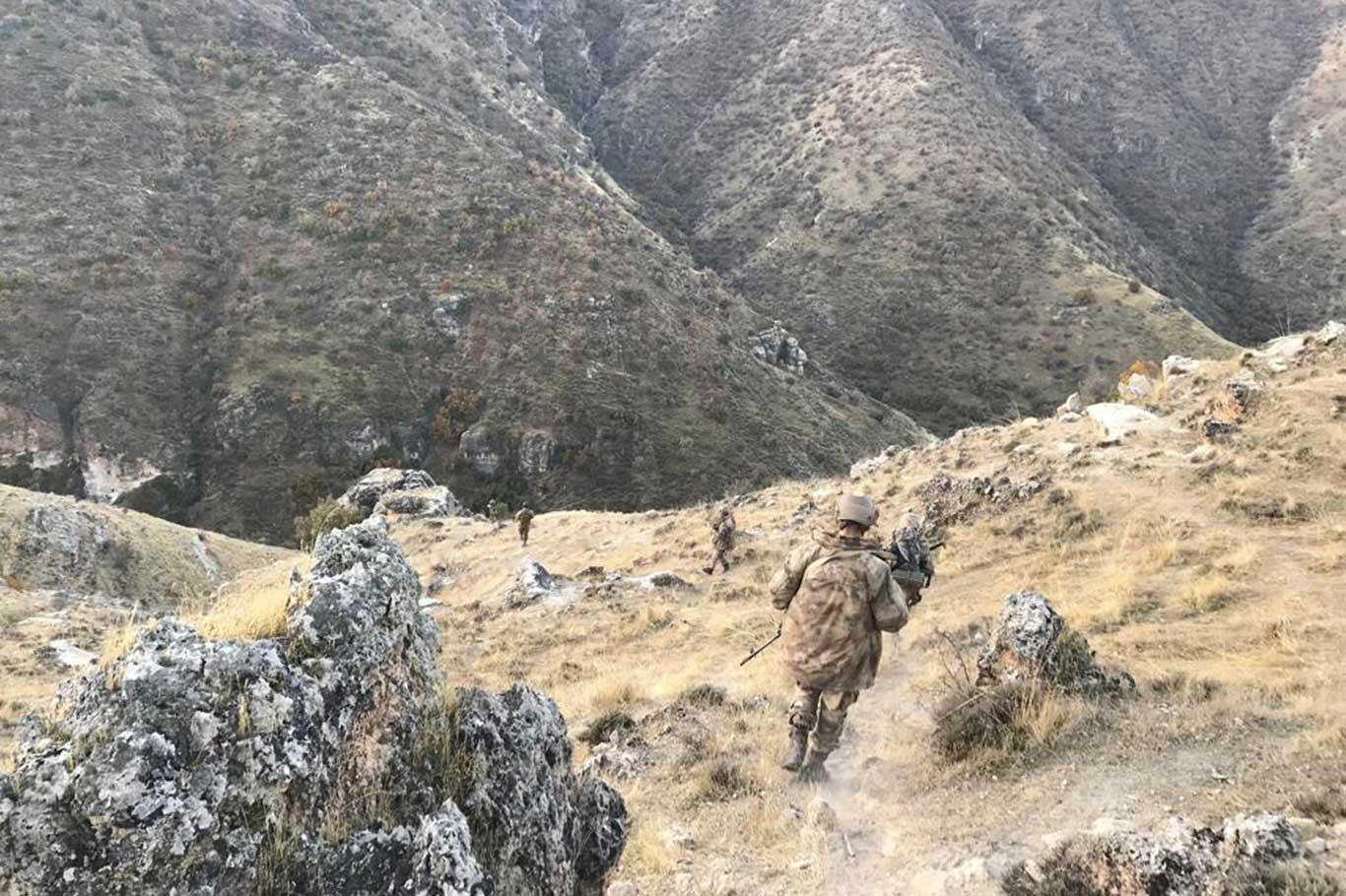 PKK'nin mağaraya gömdüğü EYP imha edildi