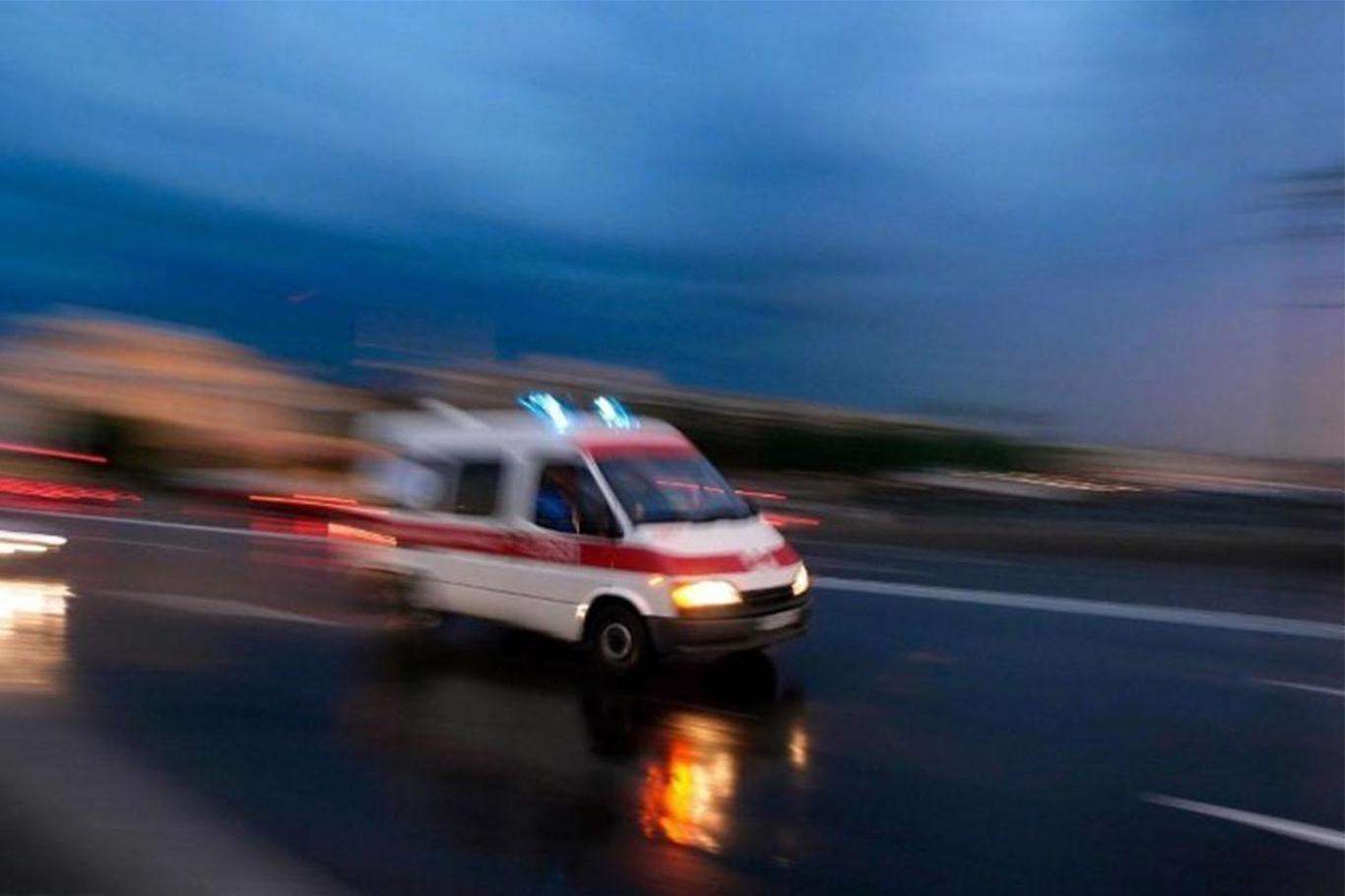  Polisleri taşıyan araç devrildi: 13 yaralı